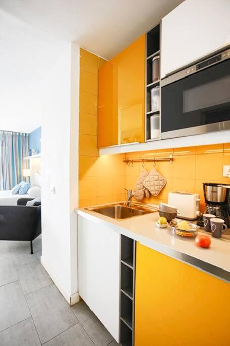 Roberta Apartment Playa De Las Americas Екстер'єр фото